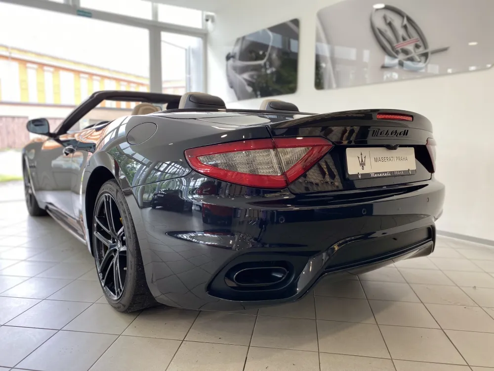 Maserati GranCabrio foto 13