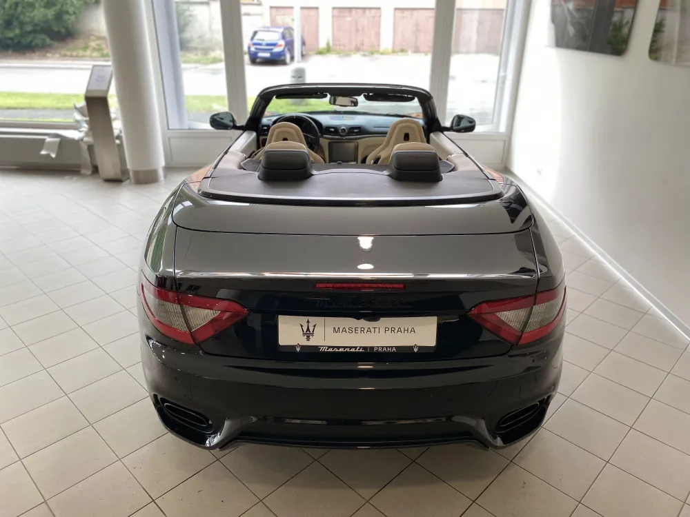 Maserati GranCabrio foto 16