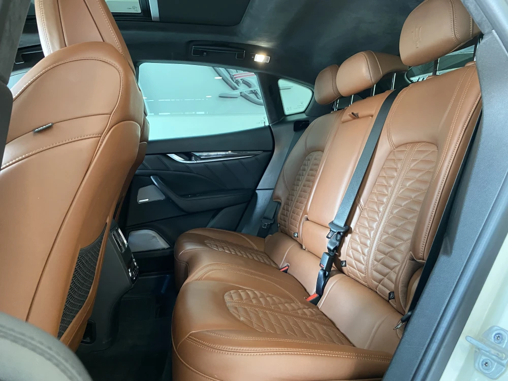 Maserati Levante foto 17