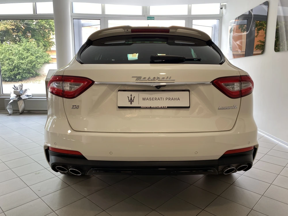 Maserati Levante foto 6