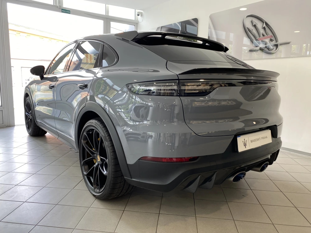 Porsche Cayenne Turbo GT foto 4