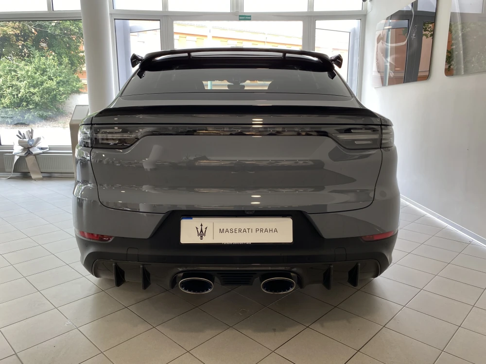 Porsche Cayenne Turbo GT foto 5