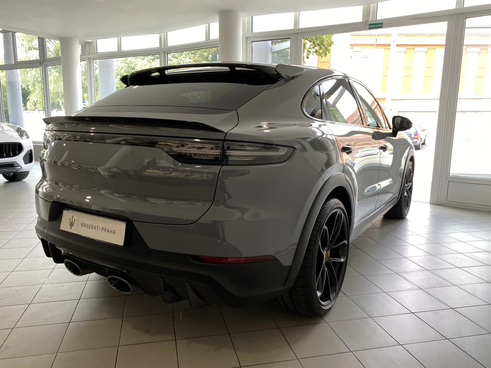 Porsche Cayenne Turbo GT foto 6