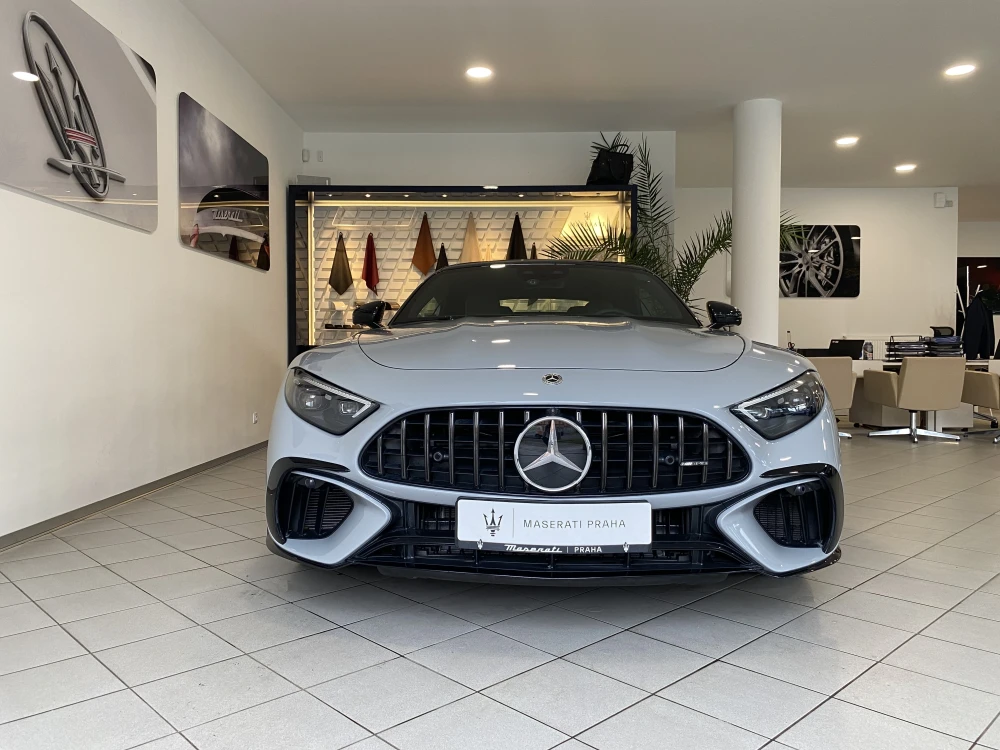 Mercedes-Benz SL 63 AMG 4Matic foto 2