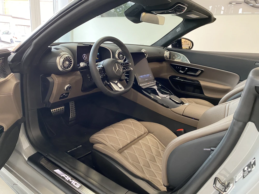 Mercedes-Benz SL 63 AMG 4Matic foto 12