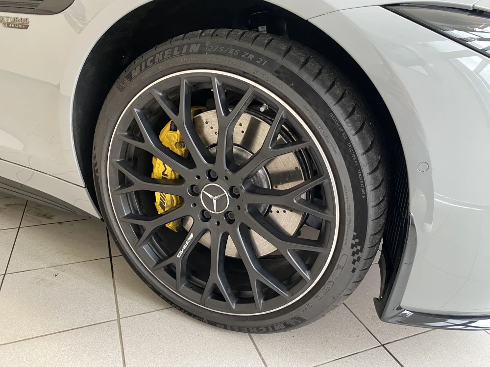 Mercedes-Benz SL 63 AMG 4Matic foto 24