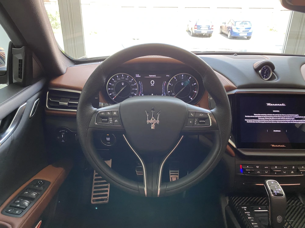 Maserati Ghibli foto 14