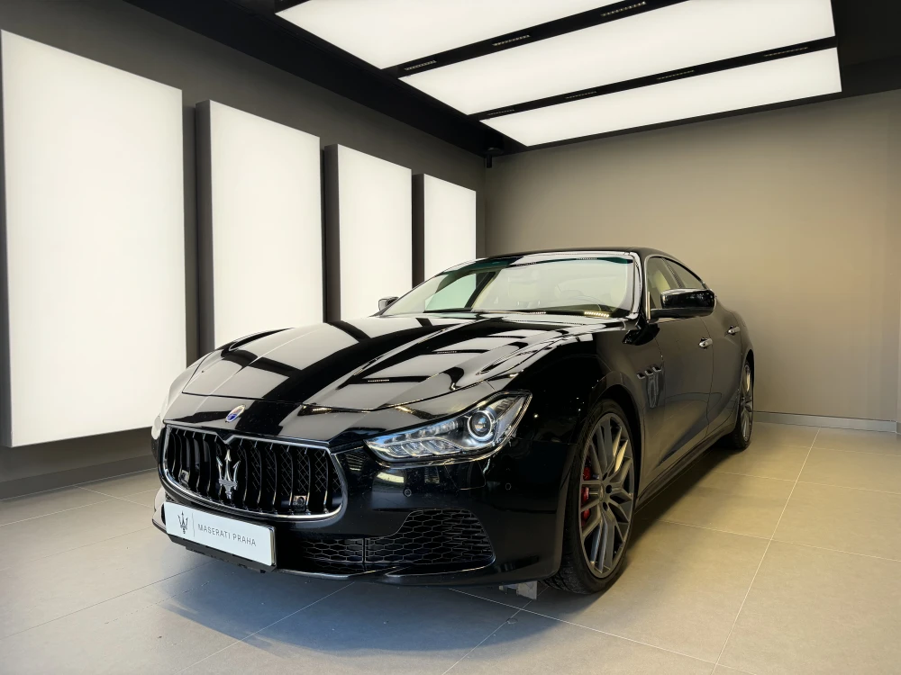Maserati Ghibli foto 1