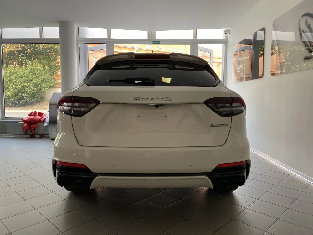 Maserati Levante foto 6