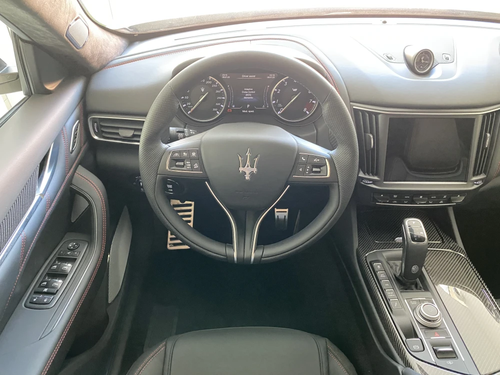 Maserati Levante foto 13