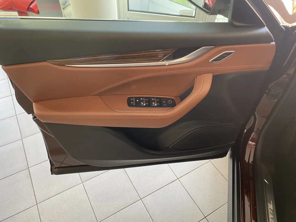 Maserati Levante foto 10