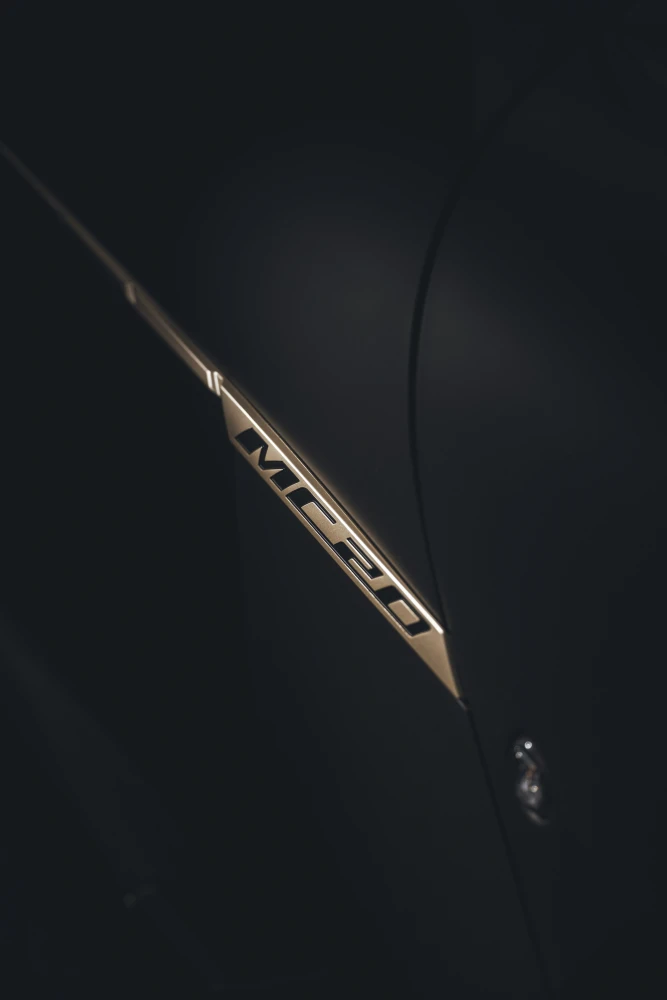 Maserati MC20 foto 10