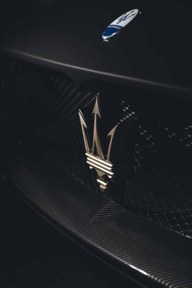 Maserati MC20 foto 8