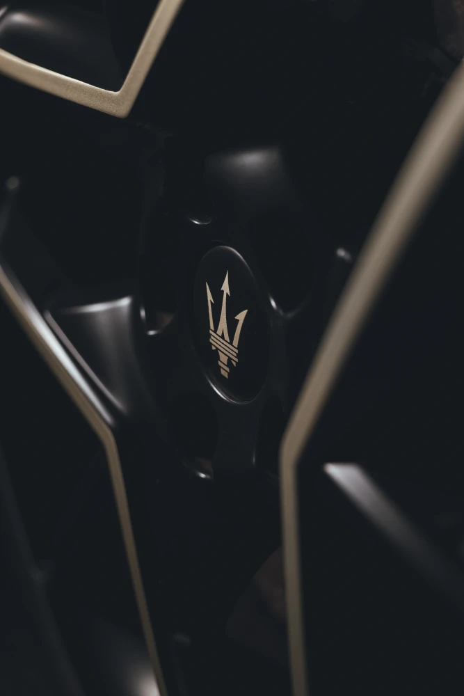 Maserati MC20 foto 11