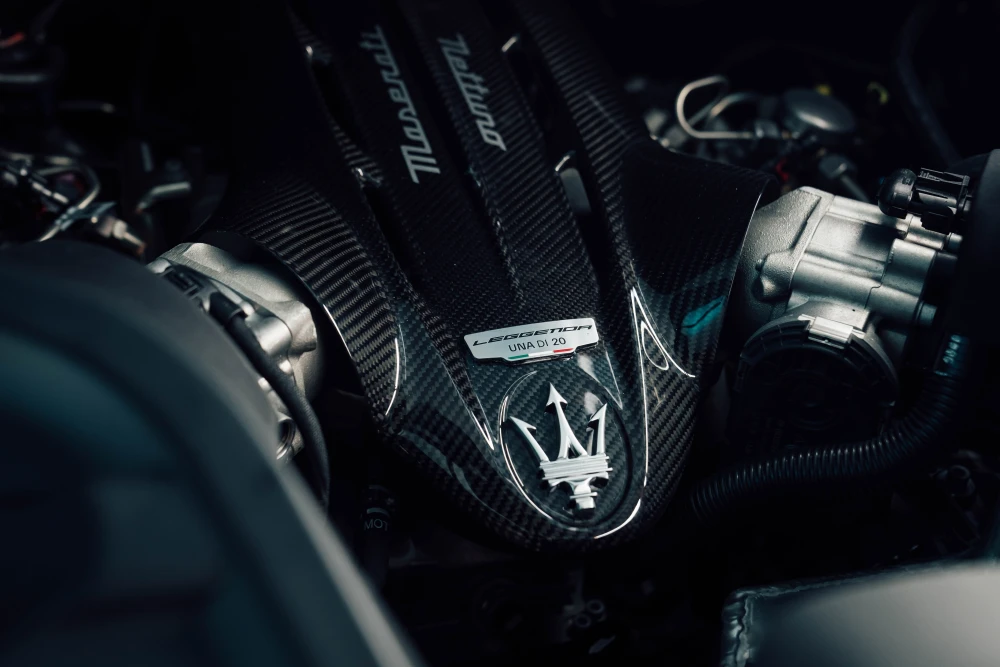 Maserati MC20 foto 3