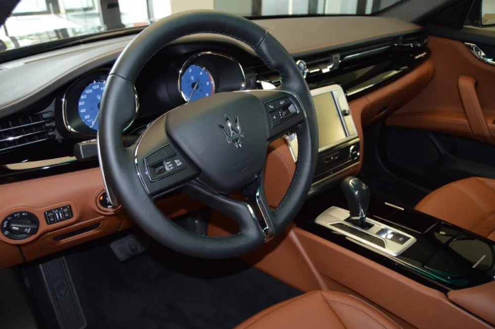 Maserati Quattroporte foto 5