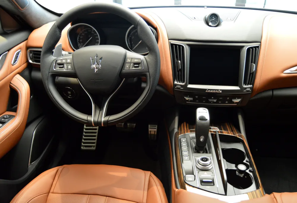 Maserati Levante foto 10