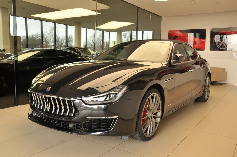 Maserati Ghibli foto 1