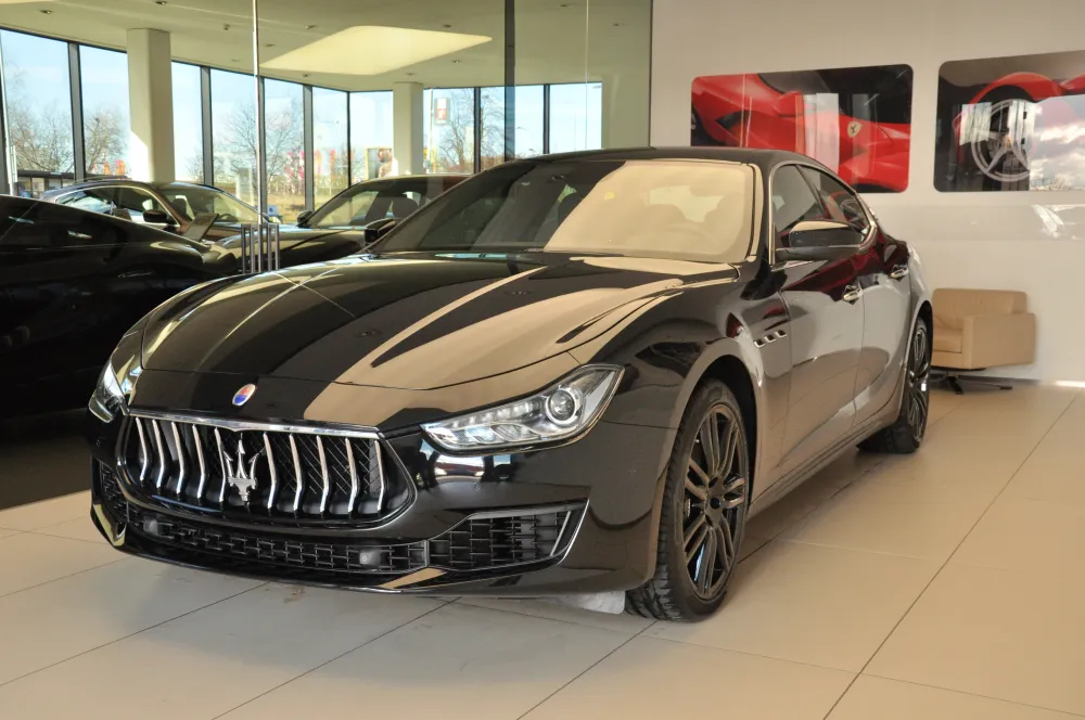 Maserati Ghibli foto 1