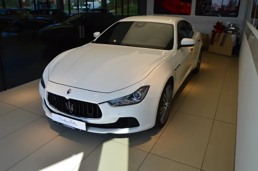 Maserati Ghibli foto 1