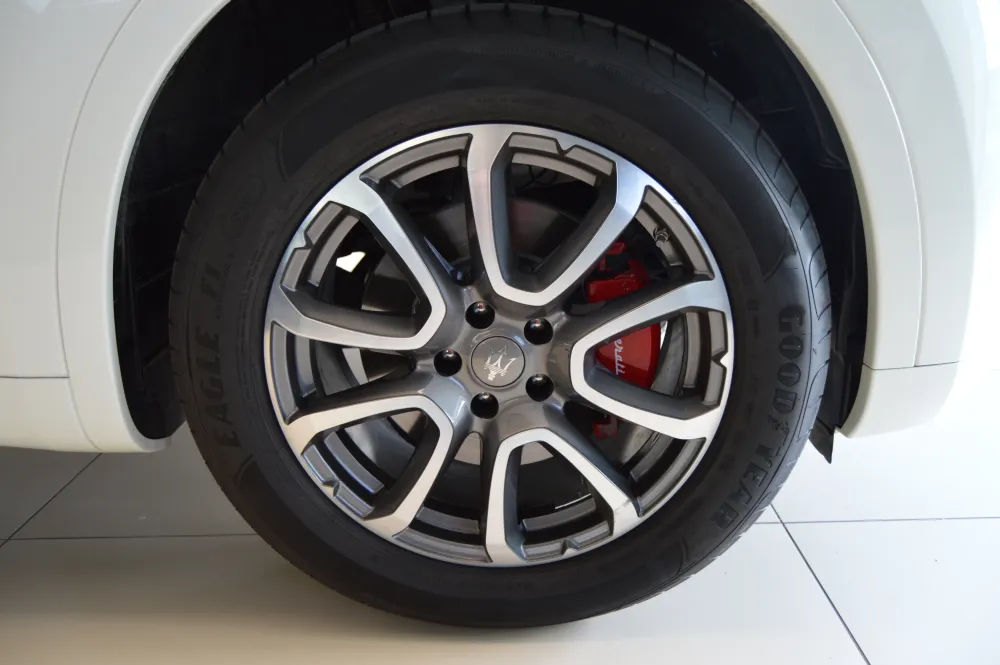 Maserati Levante foto 19