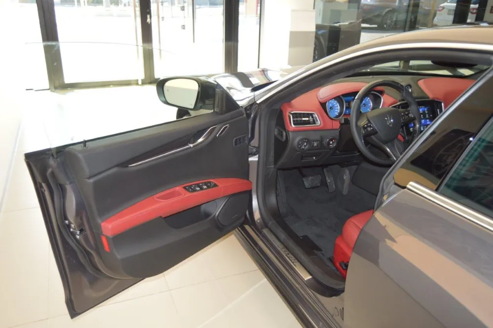 Maserati Ghibli foto 11