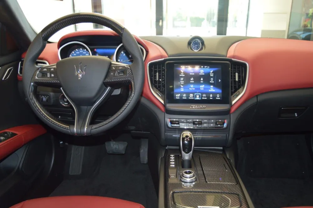 Maserati Ghibli foto 2