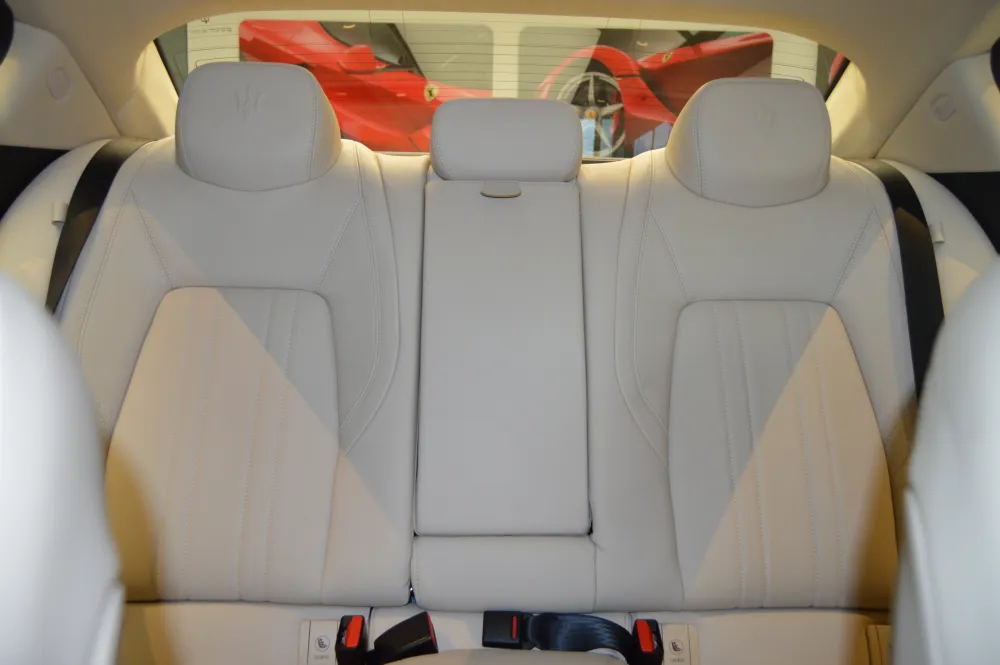 Maserati Ghibli foto 8