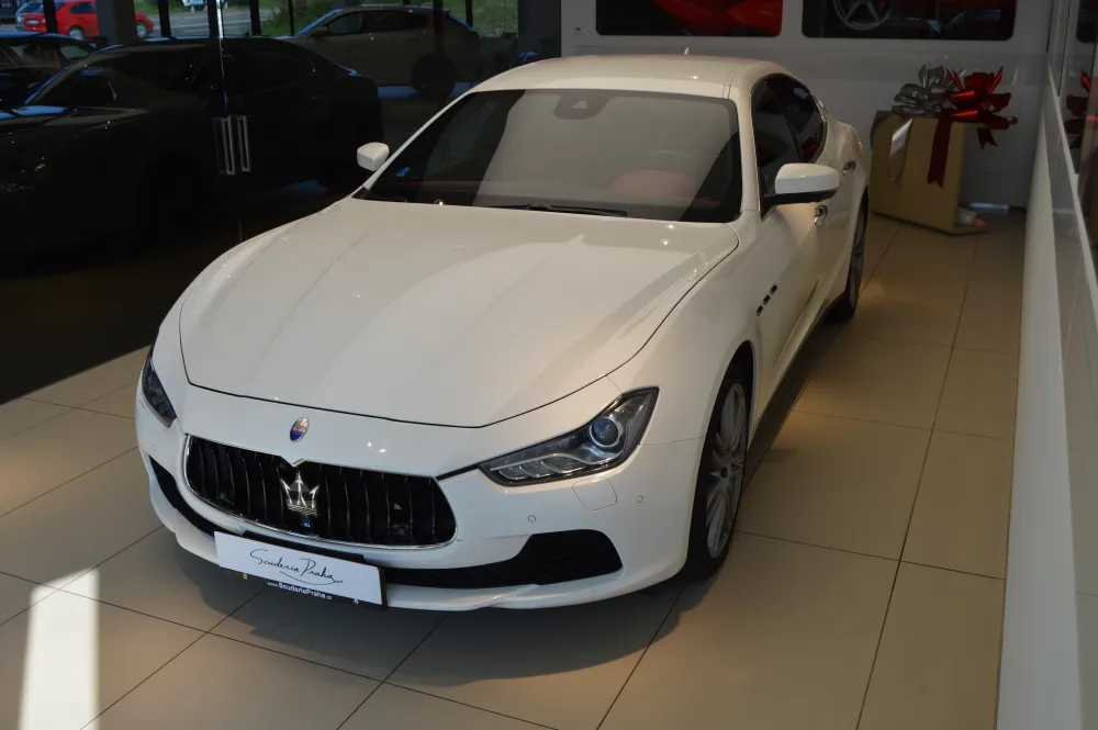 Maserati Ghibli foto 1