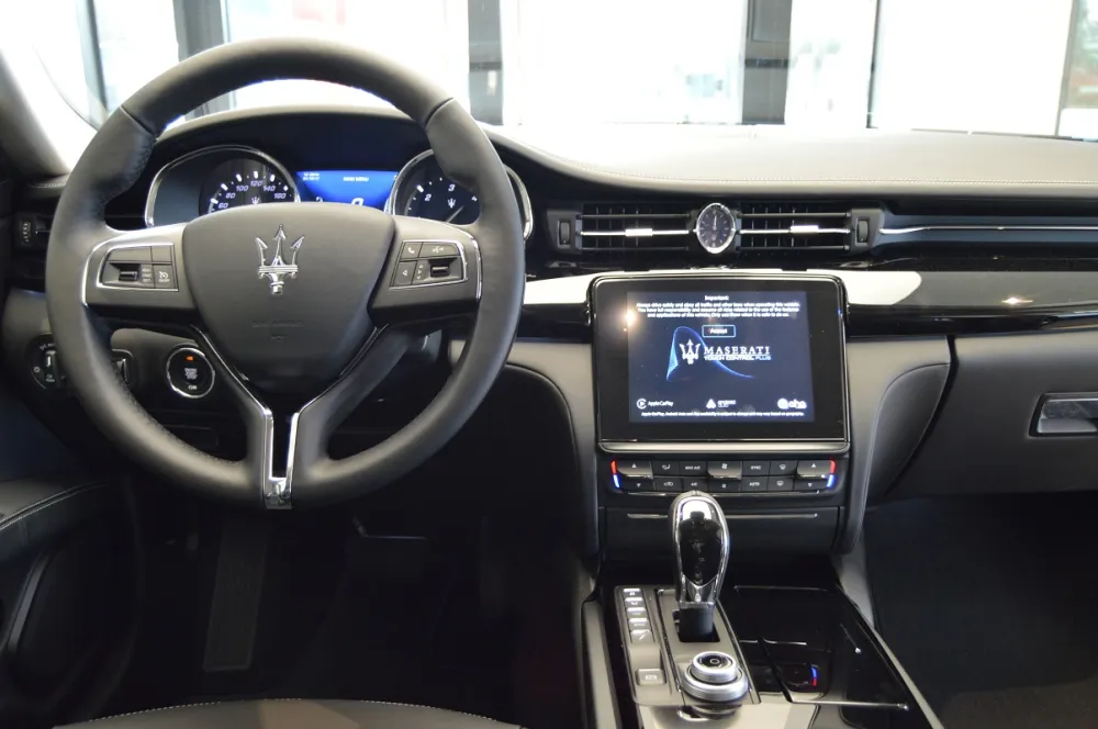 Maserati Quattroporte foto 8