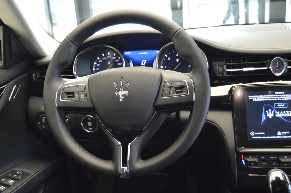 Maserati Quattroporte foto 9