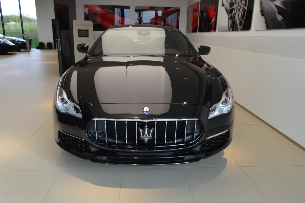 Maserati Quattroporte foto 1