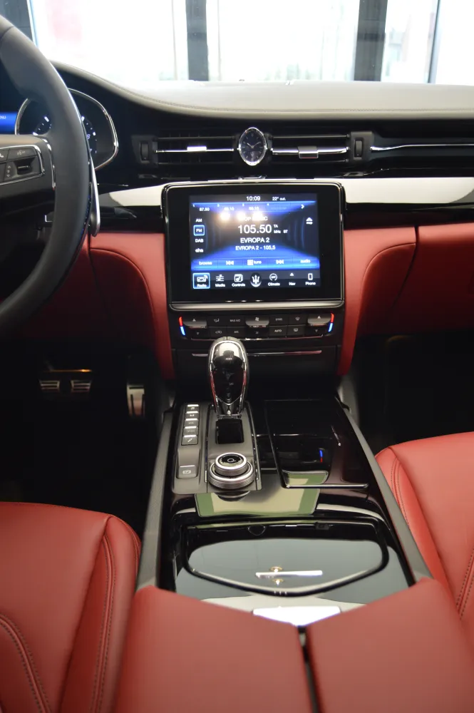 Maserati Quattroporte foto 9