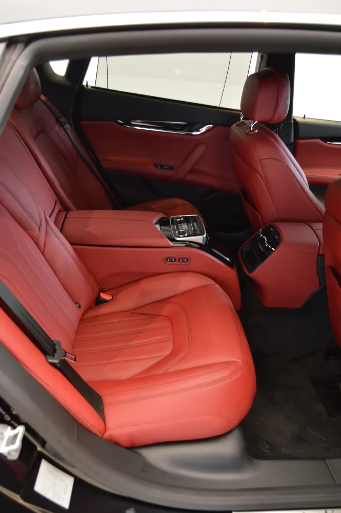 Maserati Quattroporte foto 10