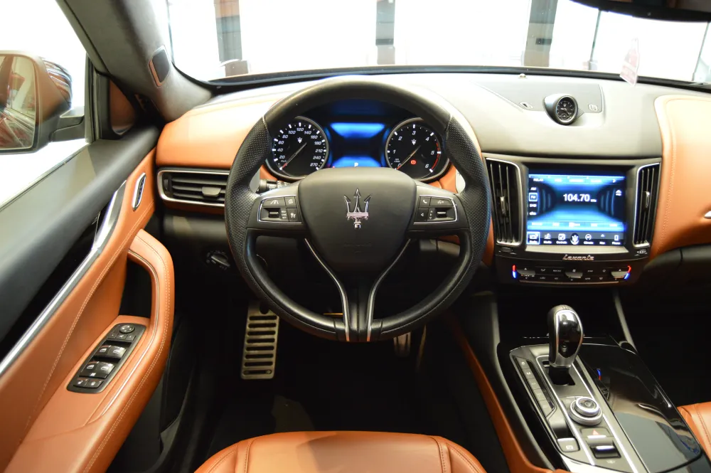 Maserati Levante foto 11