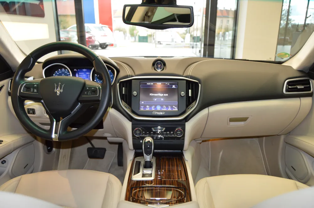 Maserati Ghibli foto 2