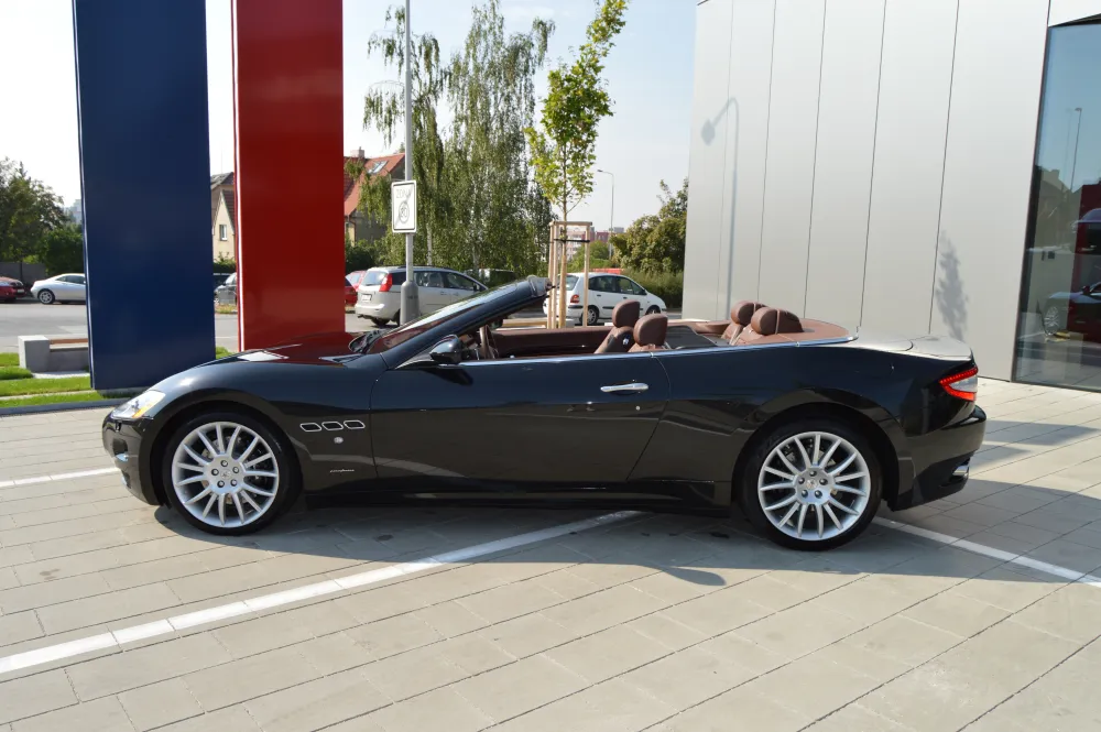 Maserati GranCabrio foto 4