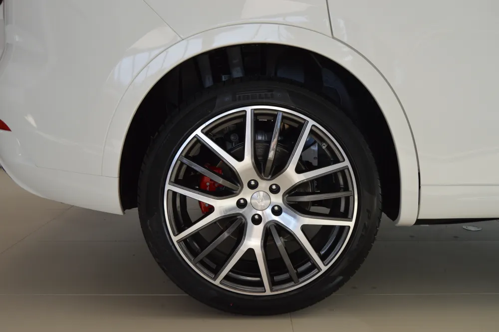Maserati Levante foto 5