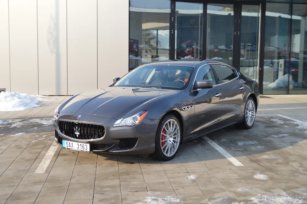Maserati Quattroporte foto 1