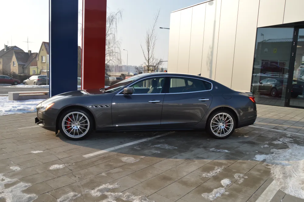 Maserati Quattroporte foto 7