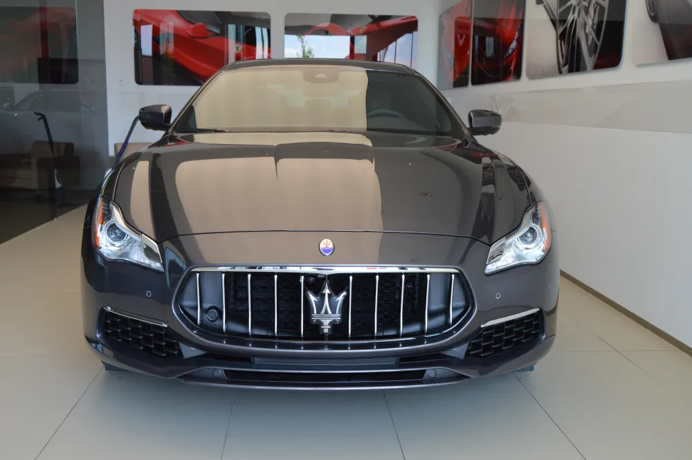 Maserati Quattroporte foto 1