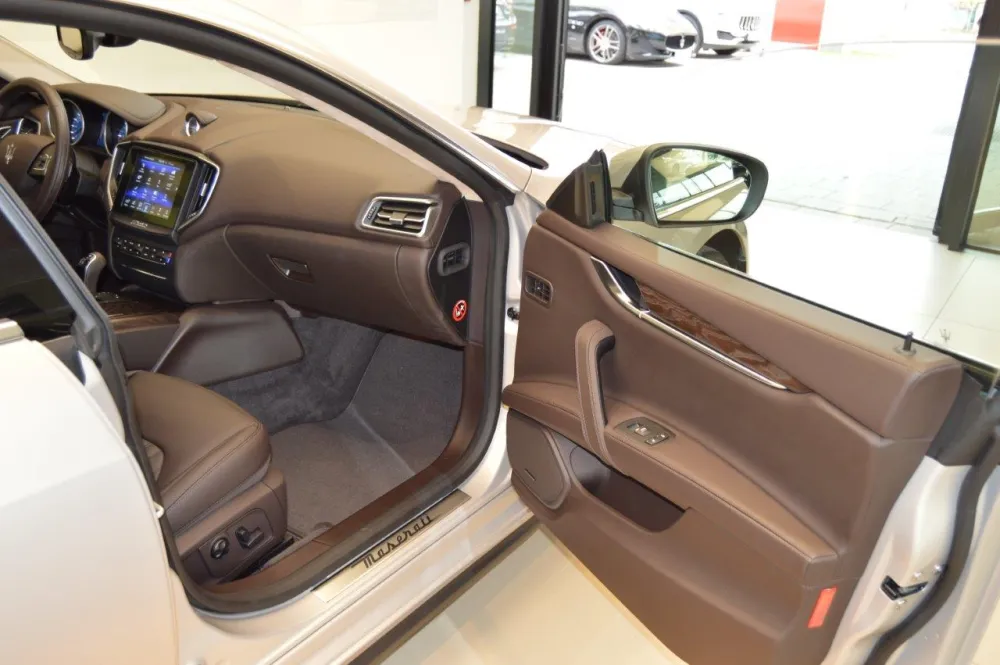 Maserati Ghibli foto 11