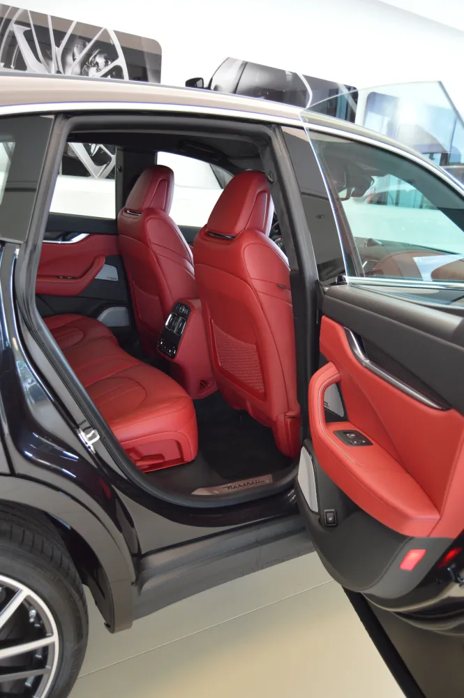 Maserati Levante foto 10