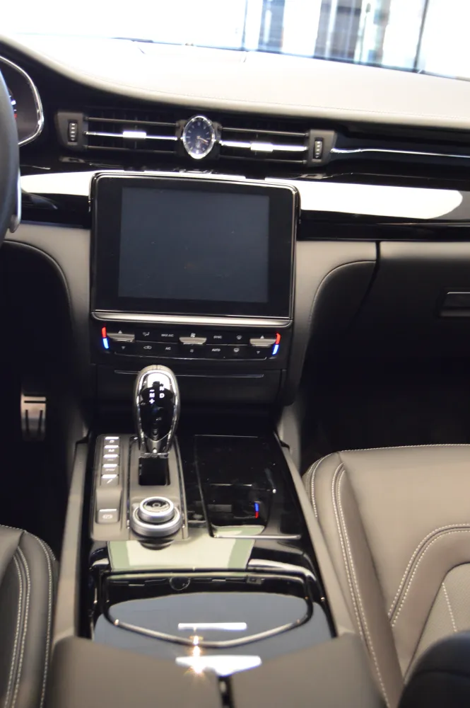 Maserati Quattroporte foto 9