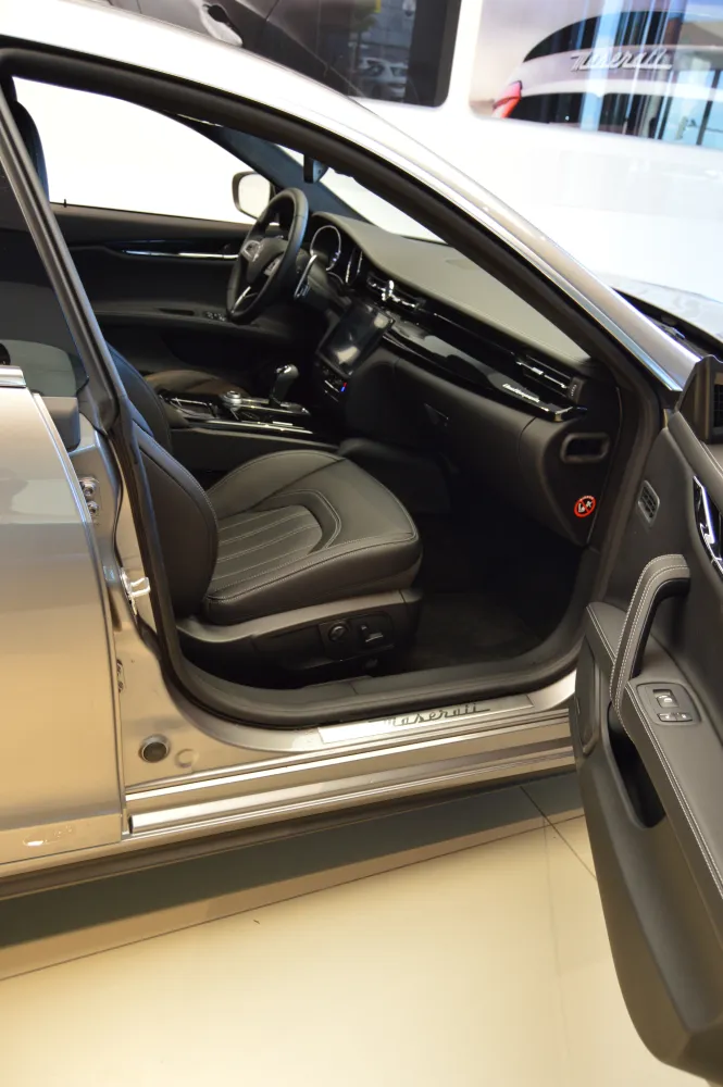 Maserati Quattroporte foto 6