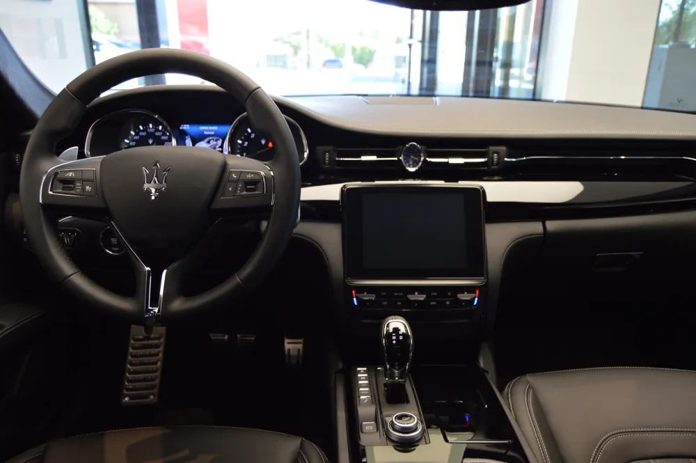 Maserati Quattroporte foto 8