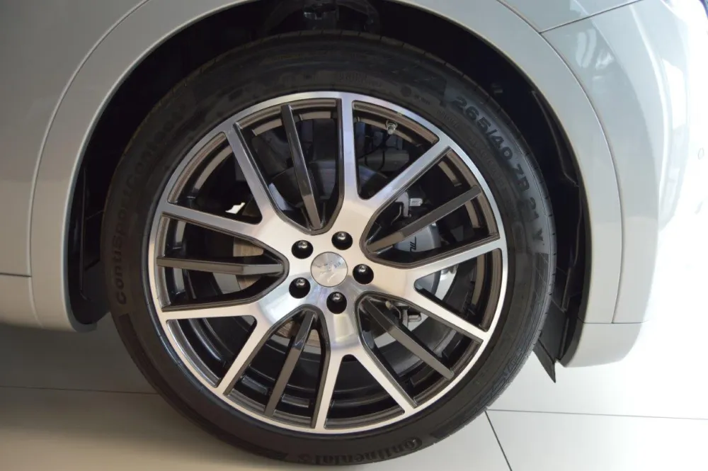 Maserati Levante foto 18