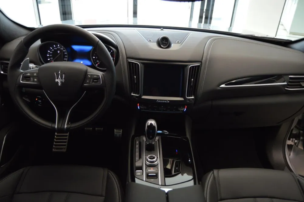 Maserati Levante foto 12
