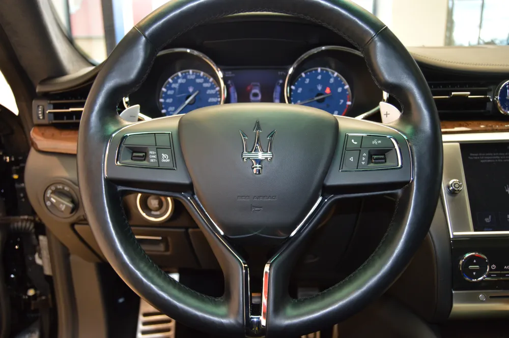 Maserati Quattroporte foto 9