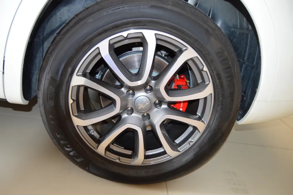 Maserati Levante foto 18